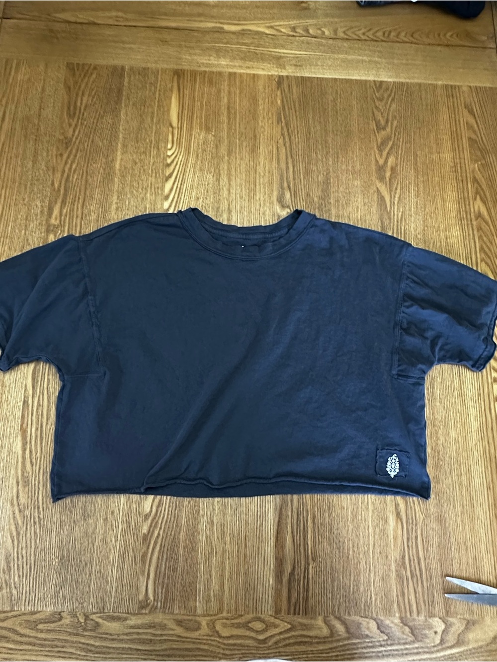 FREE PEOPLE Movement Short Sleeve Boxy Cropped Tee Size Small Dark Gray